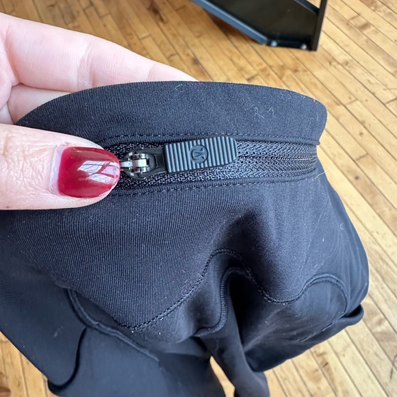 Lululemon Speed Up Tight 28" *Full-On Luxtreme Black - Picture 2 of 5